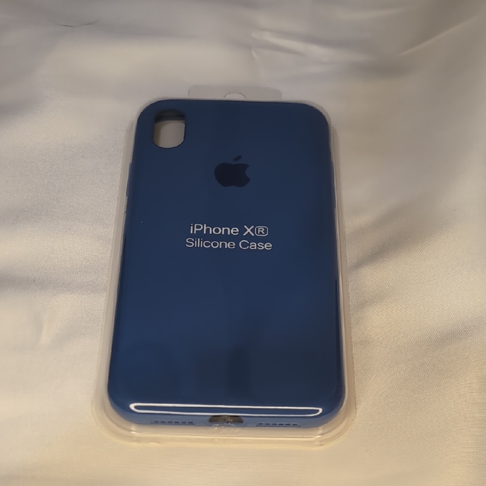 Apple iPhone XR Silicone Cover - Deep Blue